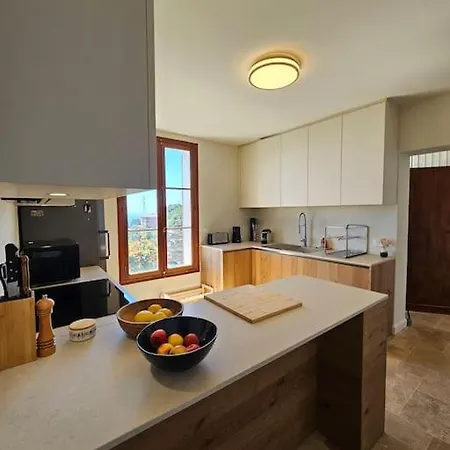 Prestige Avec Piscine - Dans Les Hauteurs De