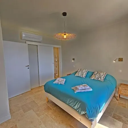 Prestige Avec Piscine - Dans Les Hauteurs De Villa Bastia (Corsica)