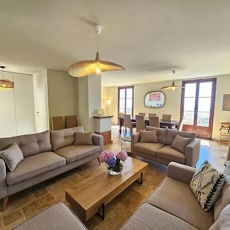 Prestige Avec Piscine - Dans Les Hauteurs De